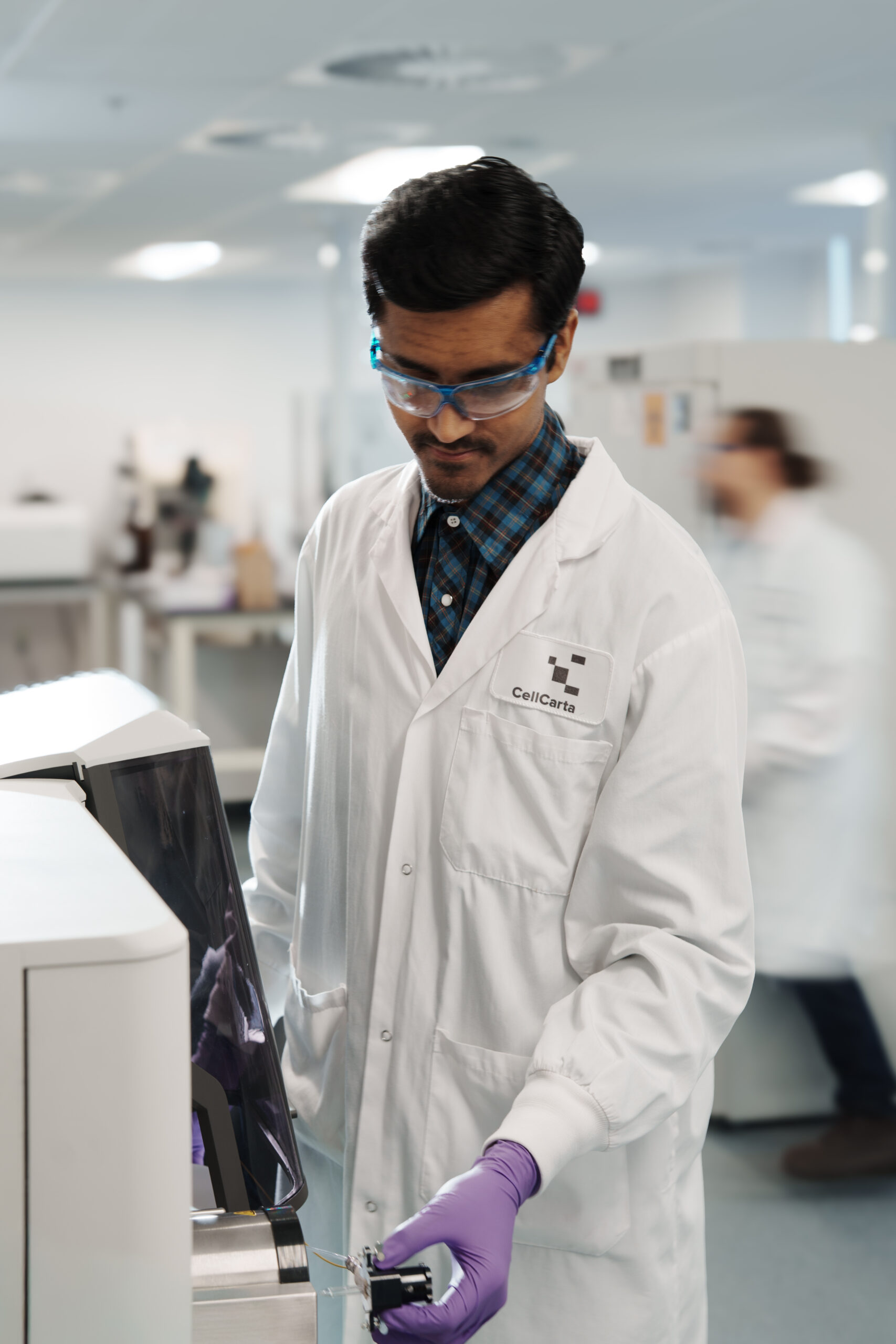 Infectious disease immunology laboratory scientist